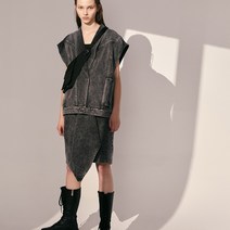 베이직하우스앤 턱장식 벨티드 랩 스커트 HUSK521D