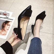 단정한 라인 사각 버클 포인트 스틸레토 펌프스 5.5cm