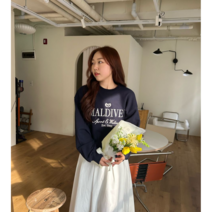[세미크롭] 깔끔 자수 맨투맨 2color