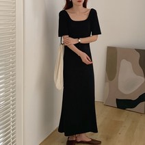 잇츠스타일 여성 스퀘어넥 우아한 심플 등 파임 유니크 반팔 블랙 롱원피스