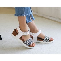 [신상품] 고급 수제화 명품 스타일 웨지통굽샌들(블랙 화이트/225-250) 상품이므로 교환 환불 불가하니 구매에 신경써주시기 바랍니다.