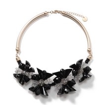 랑방 온 블루 lavin en bleu - 2022fw 아크릴 플라워 목걸이 여자 여성 가을