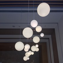 북유럽 레스토랑 샹들리에 바 테이블 램프 개성 가게 창의적인 아동복 매장 쇼핑몰 장식 볼 의류-162520, 40CM
