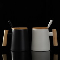 수입 나무 손잡이 무광 머그컵 선물세트 2색 450ml[2개 사면 1개], 블랙+스푼+뚜껑