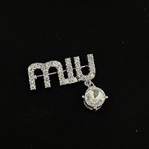 절묘한 럭셔리 MIU 글자 상감 반짝이 전체 지르콘 브로치 여성 패션 개성 기질 트렌드 쥬얼리