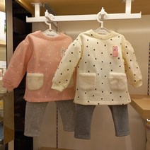 해피랜드 겨울세일~눈오는 겨울이 다가오면 두꺼운 기모옷이 생각나요~상하의 다 기모처리로 따뜻하게~롱티와 쫄바지로 편안하고 활동성있게~PT