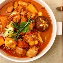 찜닭요리의 명가 먹기편한 순살 닭다리로 만든 닭요리 순살 닭볽음탕 700g x 2팩