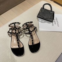 락스터드 스트랩구두 힐 발랜티노하이힐 스트랩 락스터드통굽뮬 미들굽 가을락스터드 락스터드하이힐 발편한 발랜 샌들