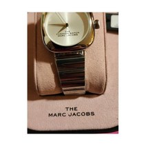 마크 제이콥스 The Cushion Mj0120179300 Bull-Silver 손목 시계 일본 og pr $350 패션시계 여성