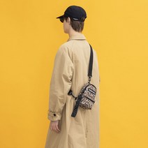 언더크로스 [UNDERCROSS] 조이 슬링백 미니 레오파드