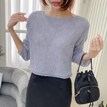 옷자락 여자 가을 데일리 세련된 보드넥 크롭 긴팔티셔츠