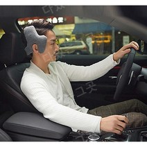 옆머리 누르기 남자 셀프 다운펌 뜨는 뒷 머리 다운핏, 회색