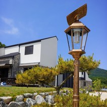 태양광 가로등 테라스등 정원 마당 조명 등 화이트LED 엔틱골드 0.7m, 옐로우LED, 에보니블랙