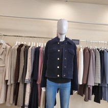 블루페페 NC중앙로 똑단추 숏무스탕 자켓 214PSF962