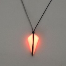 패션 화살표 목걸이 고대 나무 수지와 강도 에너지 보석 결합 밤에 빛 흡수 후 선물, [11] A203052