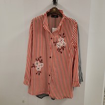 엠벨라 울산점 2022년 봄 간절기 카라넥 뒤 와이어 나염 패턴 지지미 원단 셔츠형 블라우스**구김없고 신축성 있는 오픈해서 코디