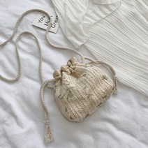 손뜨개 그물 실용적인 라탄 원피스에어울리는 미니멀 패션 가벼운 나들이 해변가 여름