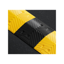 고무 과속방지턱 3m 트럭 충격방지 주차장 안전턱, 폭 30cm  높이 3cm  길이 3m