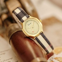 레트로 감성 체크 여성 패션 손목시계 여자 가죽 밴드 아날로그 팔찌 시계