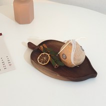 소코데코 핸드메이드 국내제작 월넛 나뭇잎 플레이트 간식접시