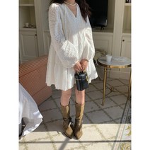 레이스 펀칭 플레어 미니 원피스 자수 레이스 브이넥 캉캉 A라인 벌룬 소매 에스닉 휴양지룩 블라우스원피스