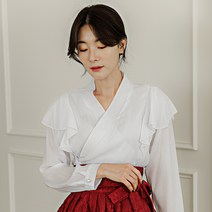 일상속에서도 자신있게 특별함을 갖춘 생활한복을 더한 퓨전 명절 의상 상의 나팔꽃 저고리