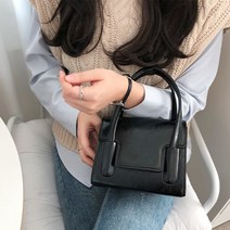 담찌마켓 투웨이 탑핸들 미니백 스퀘어 손가방 여름 바캉스 데이트 패션룩 와니백 핸드폰가방 폰백 사각 휴가 여행 미니가방 크로스백 mtt15