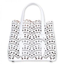 알라이아 23SS 여성 펀칭백 미나16 웨이브 토트백 XXS 화이트 315388