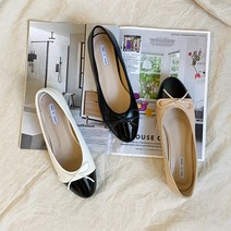 앞코짧은 투톤 발볼넓은 라텍스 깔랑 아이러브 리본 샤 플랫 슈즈