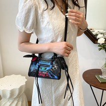 40대 명품 럭셔리 숄더백 패션 리벳 그래피티 메신저 작은 사각형 가방 여성용 지갑 및 핸드백 디자이너 파티