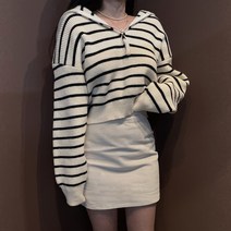 드리뮤즈 여성 국내제작 단가라 스트라이프 하이넥 반집업 니트 2color