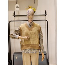 써스데이아일랜드 자카드 언발란스 리본 베스트 T218MVT243(1270926)