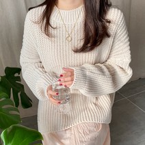 아모르데이 여성용 꼼티 루즈핏 옆트임 라운드넥 니트