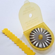 행복한다이세상 홈패션 미싱 재봉틀 수예 자수 퀼트 부자재 모음1., J-11. 교체칼날 45mm 웨이브(1개)