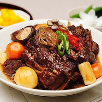 자연식탁 20년 전통의 맛 그대로 명가 간편요리 간장뼈찜 매운뼈찜 1박스, 간장뼈찜 1kg 2팩 매운뼈찜 1kg 2팩