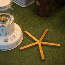 웨일테일 난로받침대 우드받침대 등유난로받침대 난로안전망-헬로스