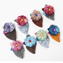 붓다북 연잎 호박 브로치 - 브로치핀 장신구