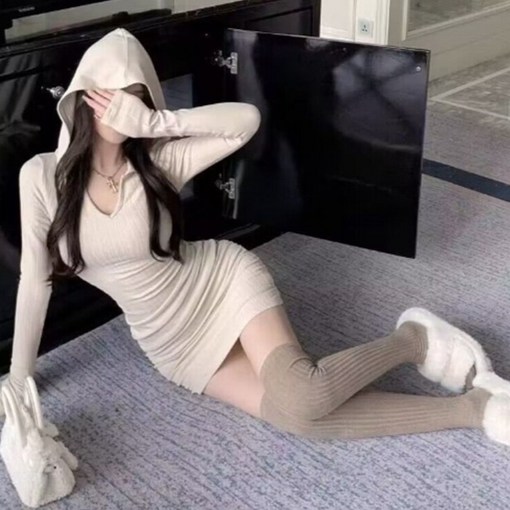 구디프 여성용 글램 V넥 골지 미니 후드 원피스