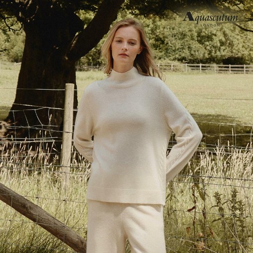 26년새해특가아쿠아스큐텀 울캐시미어 케이블 풀오버