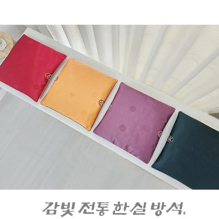 찻집좌식사무실거실회의실관공서사계절유치원명절행사어린이집사찰절향교온돌한옥한식당다도전통 감빛 한실 방석