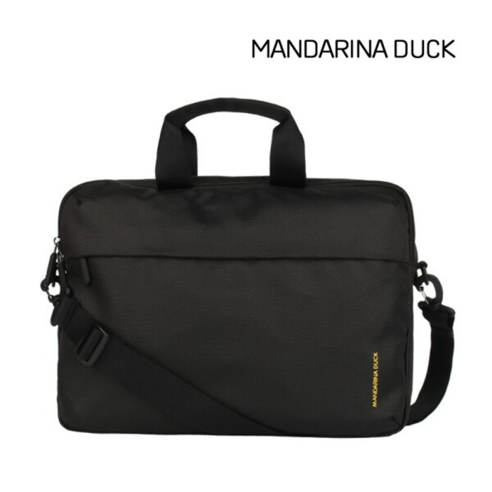 만다리나덕 크로스백 제퍼 랩탑 가방 숄더백 블랙 P10OTC01651