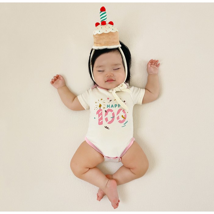 ikii 유아용 통기성 100일 기념 바디수트 반팔 + 케이크 모자 + 기프트 박스 + 쇼핑백 세트