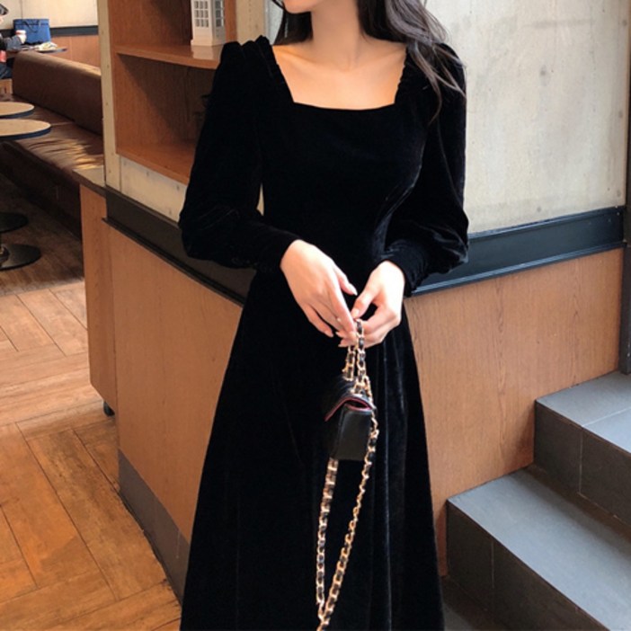 구디프 레이디 스퀘어넥 벨벳 플레어 원피스