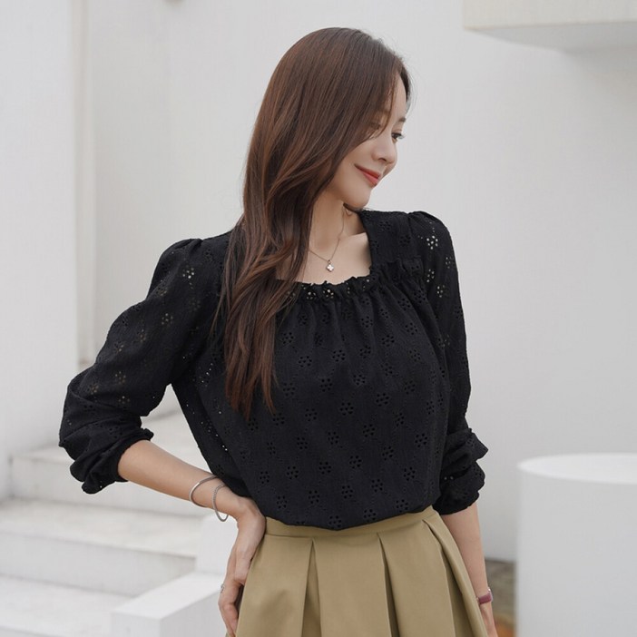 클릭앤퍼니  FREE L 아엘린 펀칭블라우스프릴퍼프