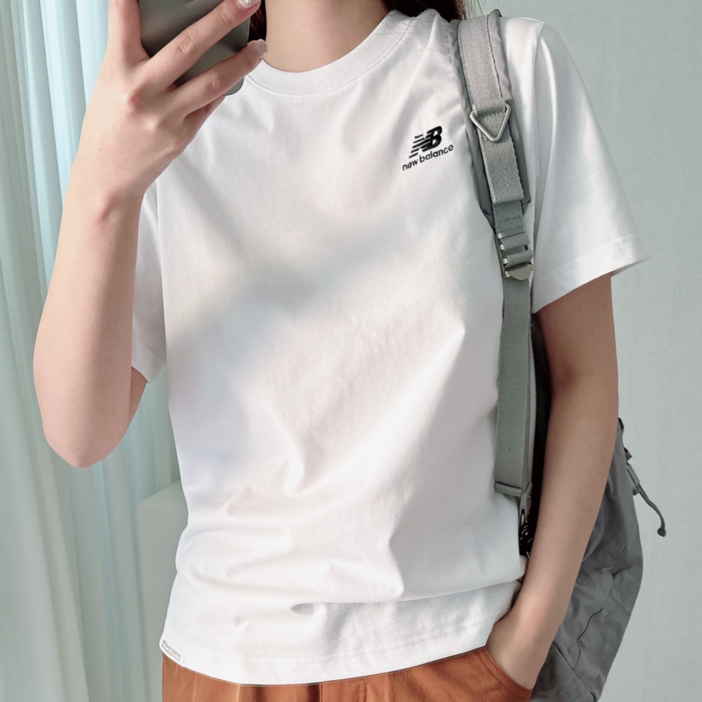 국내정품 오늘출발 뉴발란스 반팔 라운드 티 스탠다드핏 스몰로고자수 남여공용 D8323