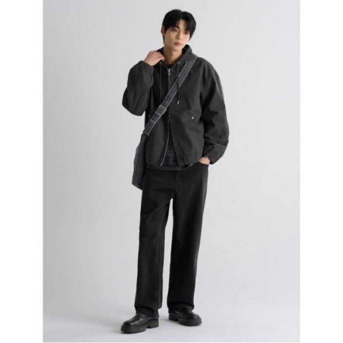 에잇세컨즈 와이드 테이퍼드 핏 데님 팬츠 블랙 456121MM65