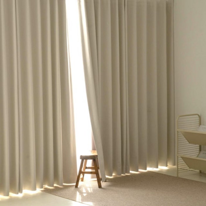 11 빛차단 100 암막커튼 24평 28평 32평 거실형 아일렛형 130x165cm 로드본