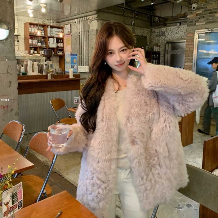 여성 모피 퍼 코트 점퍼 양털 데이트 겨울 추천 숏자켓 두꺼운자켓 털자켓 겨울코트 아우터 패션 데이트룩