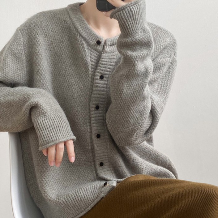 도톰 포근 라운드넥 버튼 니트 가디건 부드러운 캐시미어 fw 간절기 가을 겨울 봄 데일리 여성 아이템