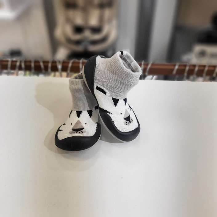 아가방 신생아선물로 강추 호랑이띠해를 맞아 호랑이신발 말랑말랑 꼬무신 양말슈즈로 신고벗기기 편해요